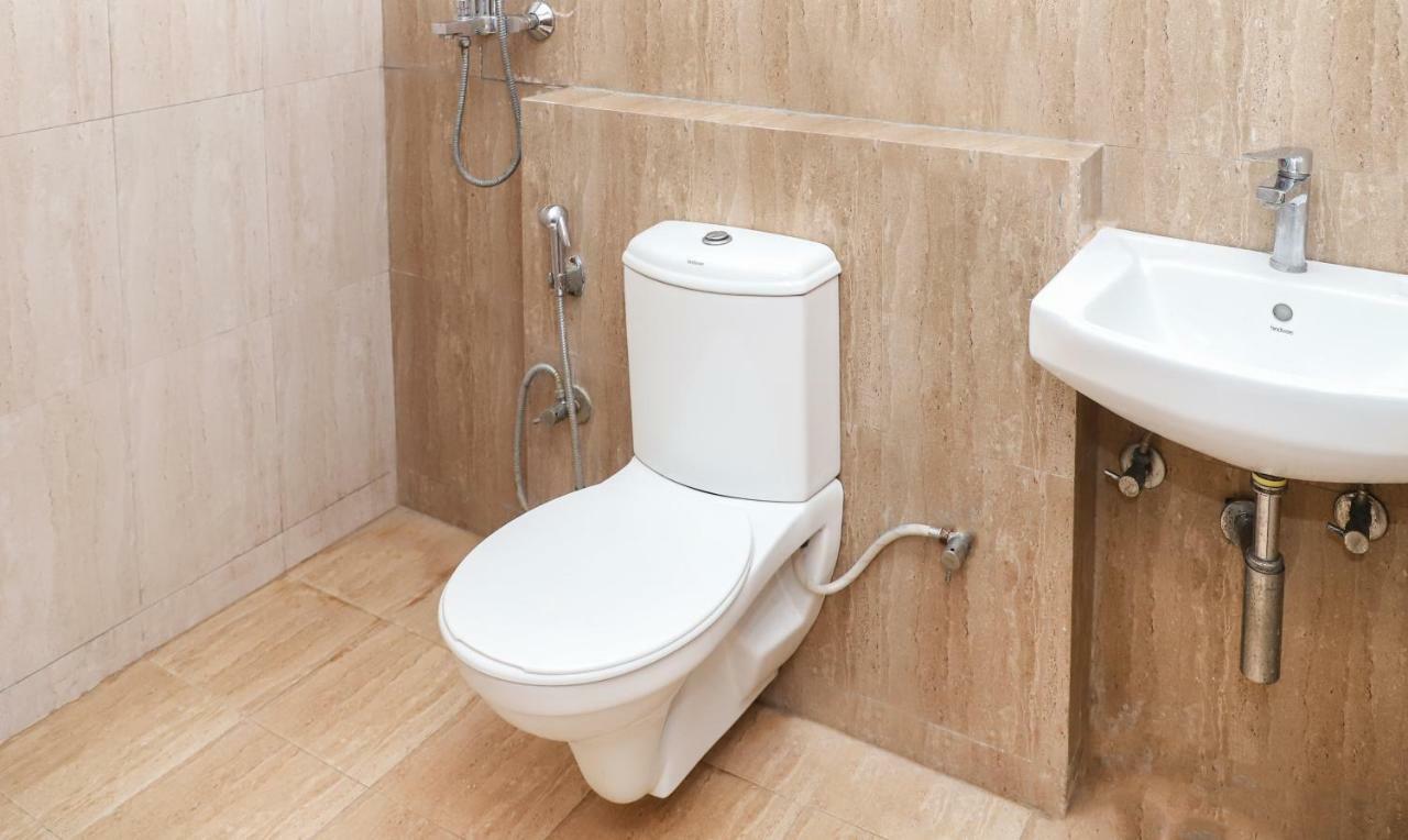 Oyo 10213 Hotel Panache Матхура Экстерьер фото